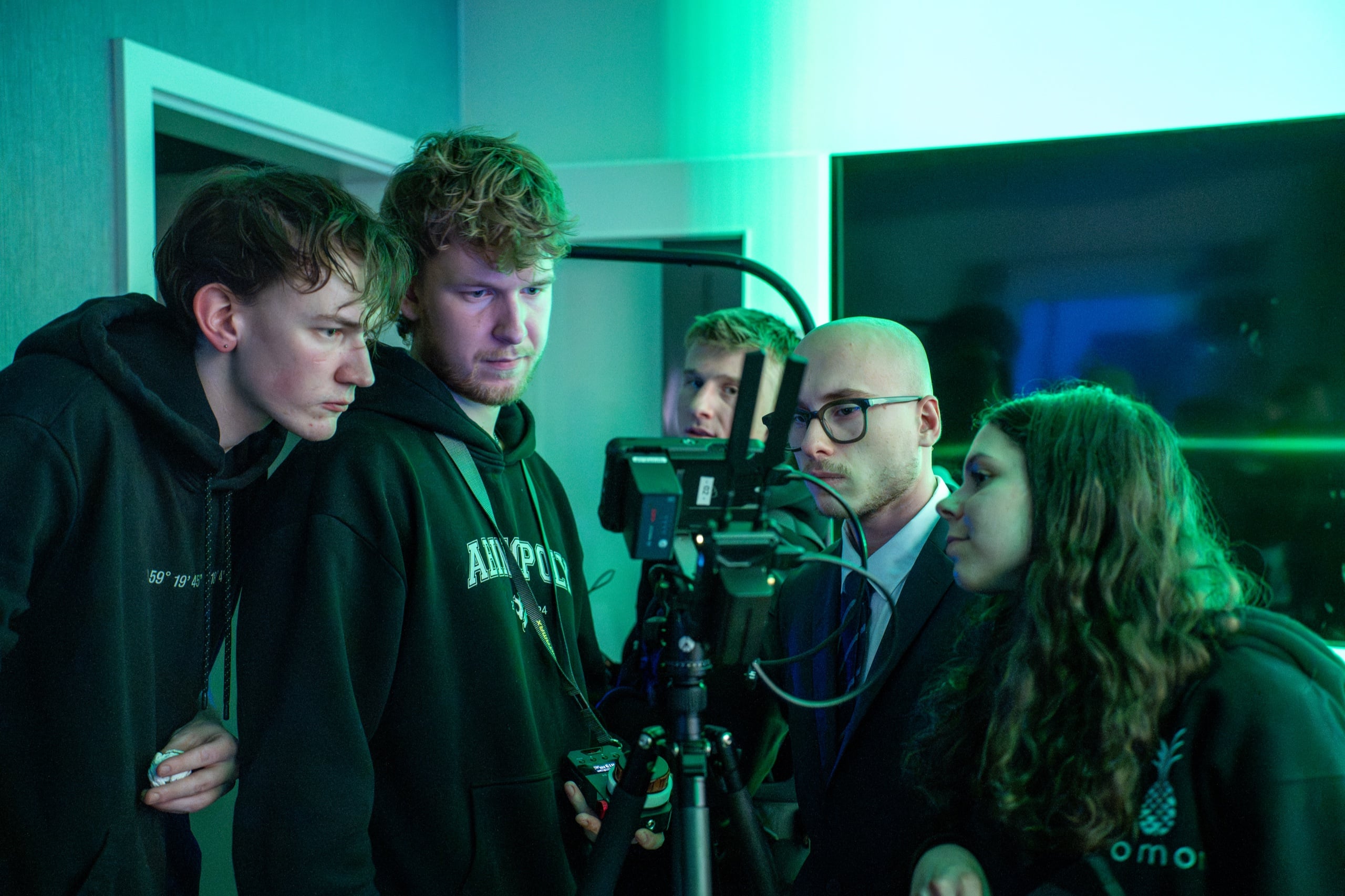 Behind the scenes during the Peter Fox – Haus am See production (3)