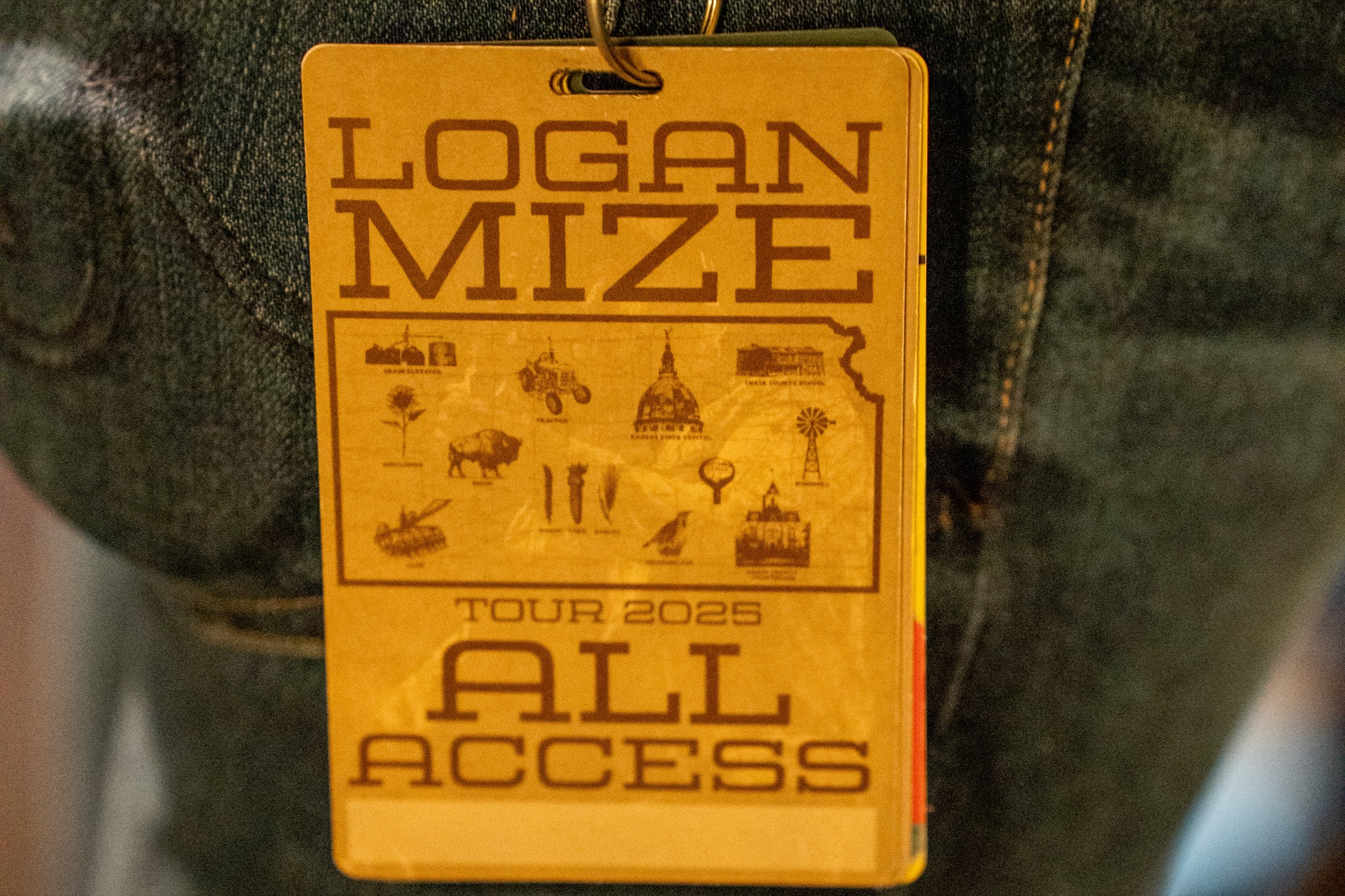 Behind the scenes during the Tim Hicks & Logan Mize - No Bad Days Tour 2025 production (13)